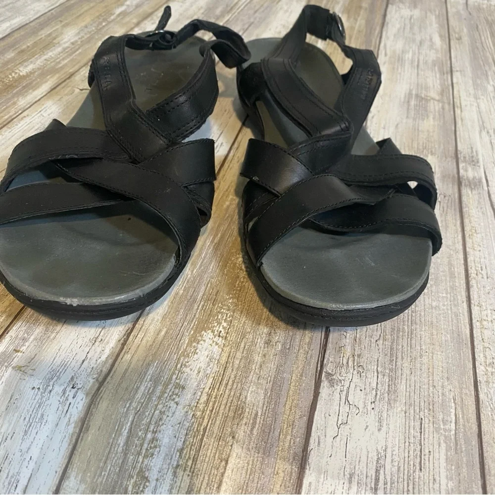 Merrell Women's Black Strappy Sandals Sz 11